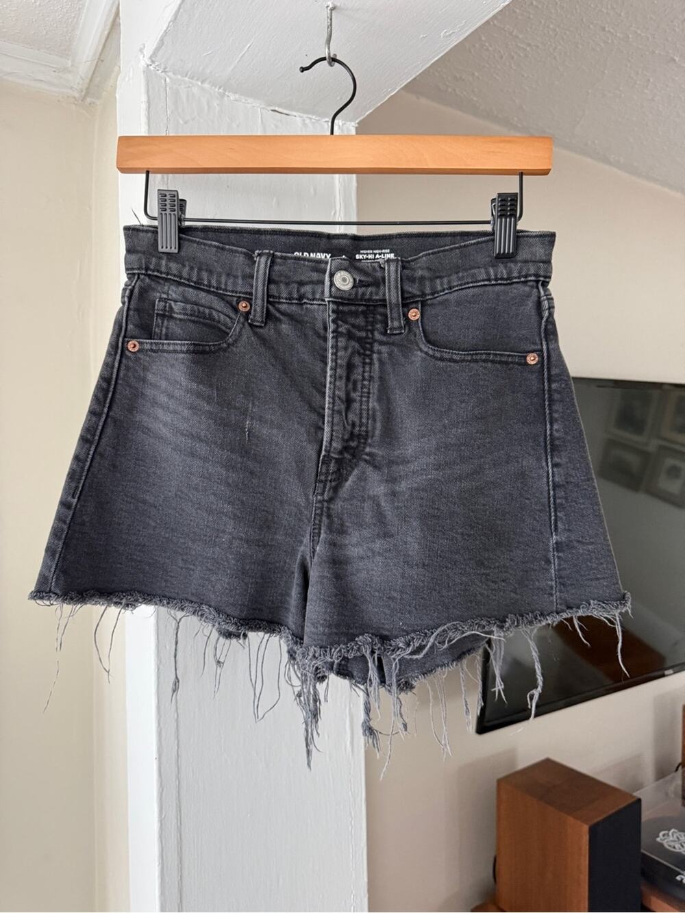 Old Navy Sky-Hi A-Line Denim Shorts Size 4 Black High Rise Raw Hem